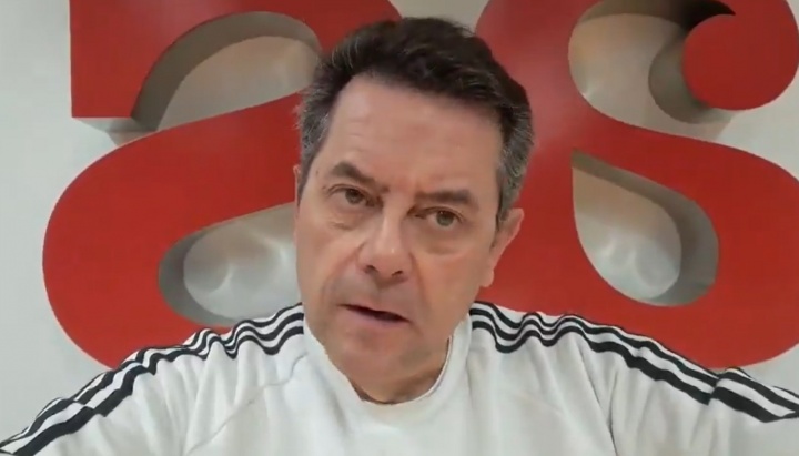 首个主场6000人！龙赛罗：巴萨豪赌诺坎普惨败，贪便宜往往代价大