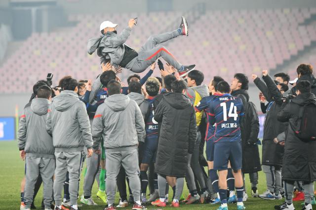 必一运动官网app-股改失败只能躺平退出？ 重庆两江竞技步入“死”局