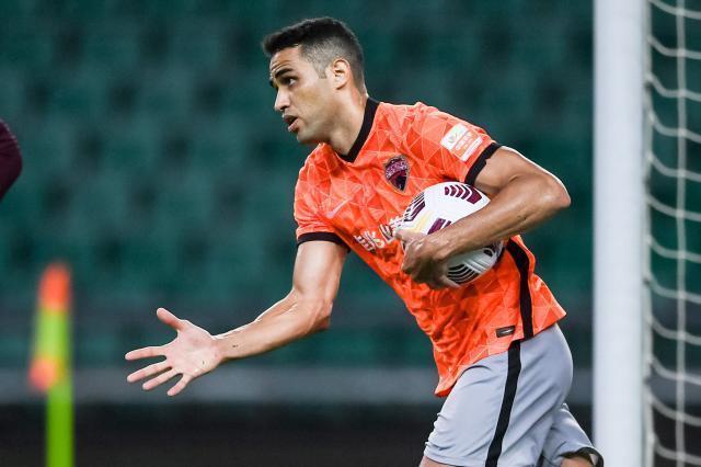 【中超】穆里奇巧射张源绝杀 深足2比1沧州雄狮